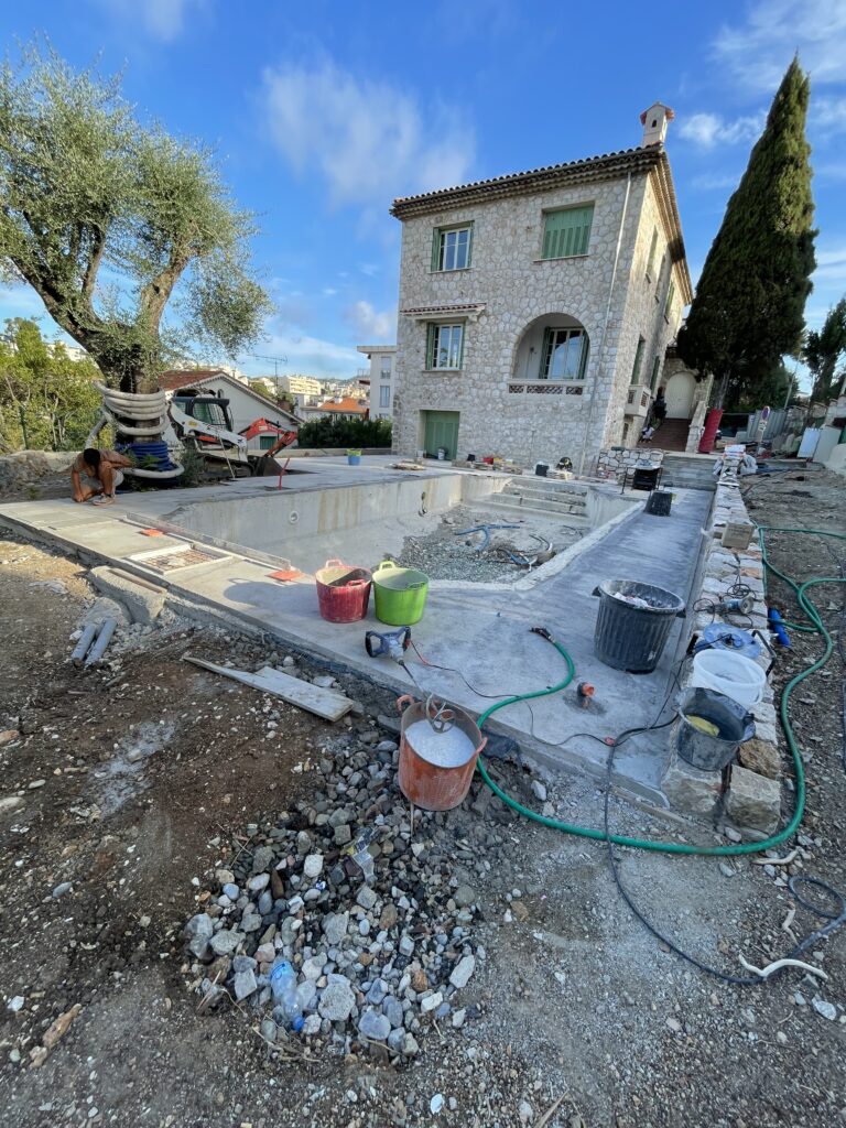 La création de la beauté nécessite un travail rigoureux...